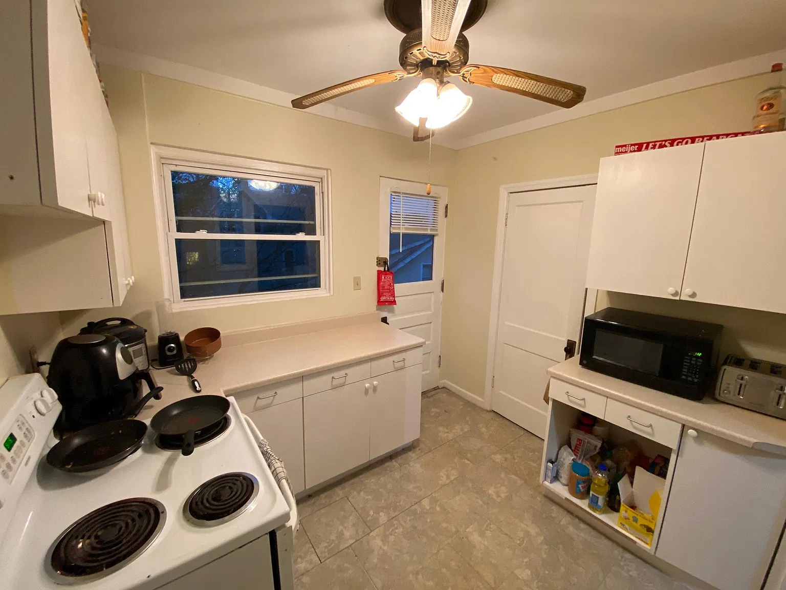 6 bed, 1706 sqft, $3,900 — Photo 4