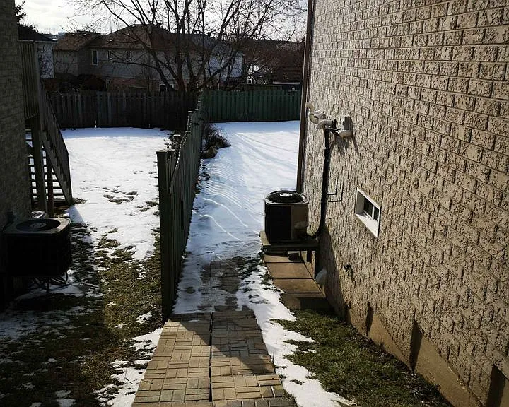 85 Copeman Cres #LOWER — Photo 14