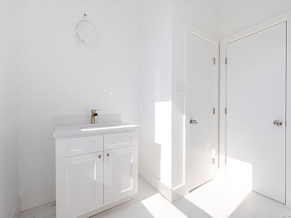 5th image of 316 Fulton Ave #4