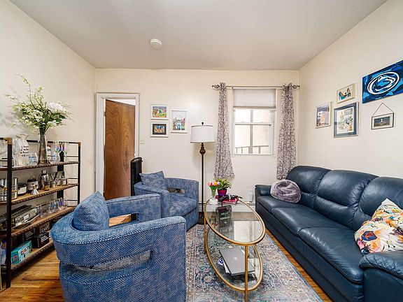 2nd image of 606 Jefferson St #3RR