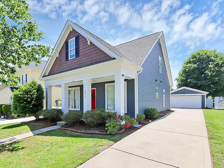 2035 Golden Ridge Ln — Photo 5