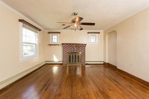 4th image of 1710 Starview Dr