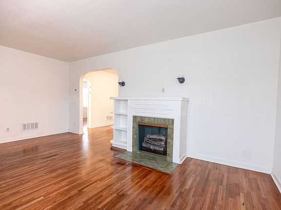 4th image of 619 N Glendale St