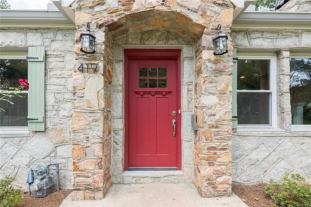 3 bed, 2.0 bath, 1408 sqft, $2,800 — Photo 3