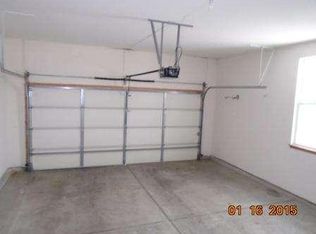 600 Hunter Oaks Blvd, Watertown, WI 53094