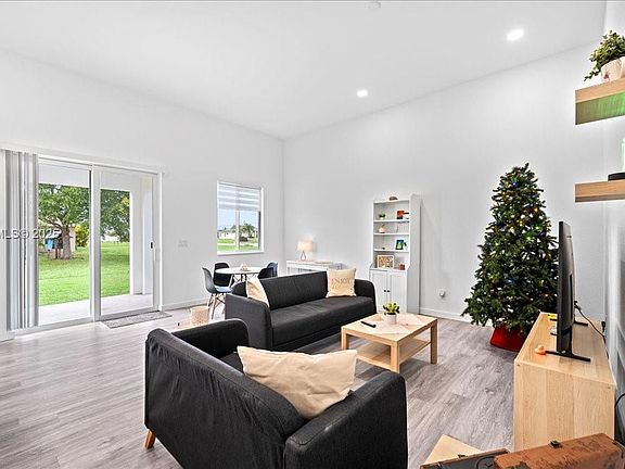 4th image of 1222 Nelson Rd N