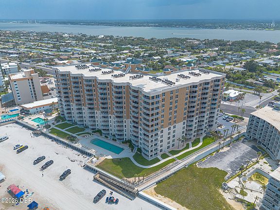 3rd image of 2403 S Atlantic Ave APT 910