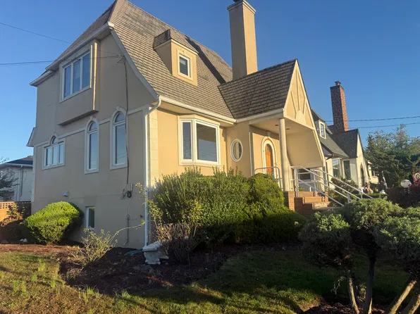 3280 Weidner Ave, Oceanside, NY 11572