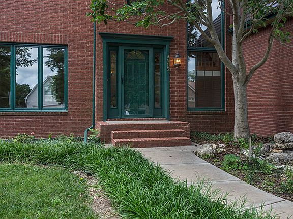 2nd image of 9415 E Shannon Way Ct