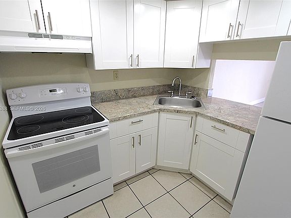 4th image of 4550 NW 9th St APT 406E