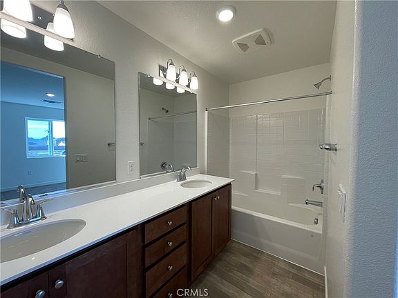 5th image of 773 Stone Ridge West Ave