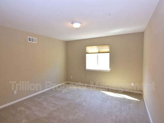 5th image of 44321 Marcelina Ct