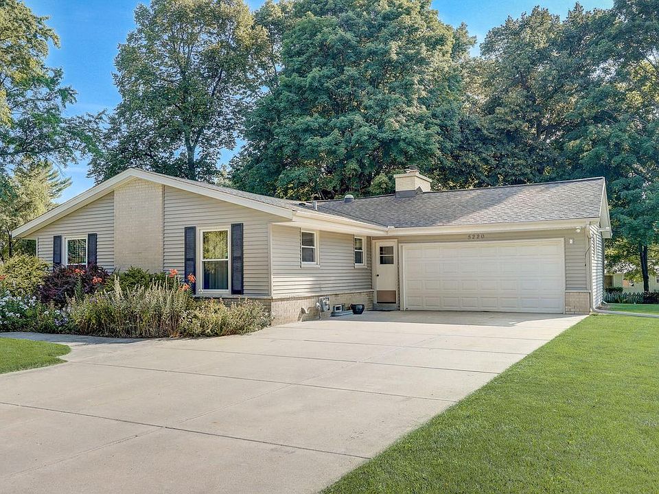 1st image of 5220 South La Salle DRIVE