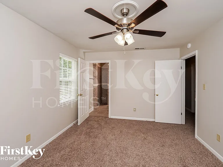 101 Sunny Brook Ln — Photo 6