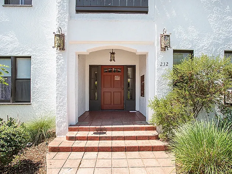 232 N Avenue 53 #3