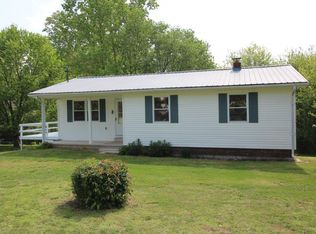 917 Hilltop Rd, Red Boiling Springs, TN 37150