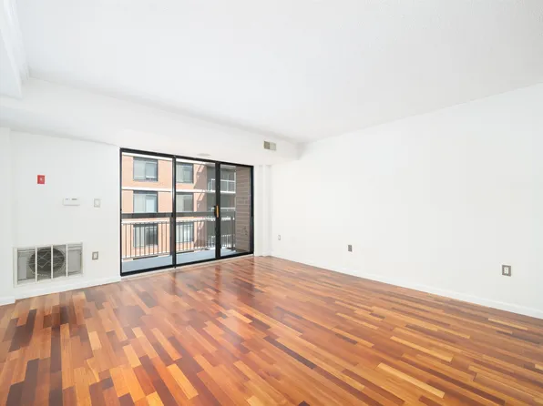 700 1st Street image 3 of 24