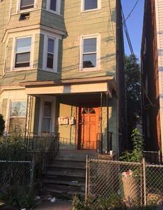 162 Taylor St, Orange, NJ, 07050