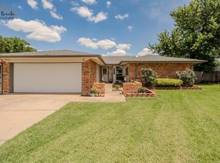 3 Saint Stephens Ct, Wichita Falls, TX 76310