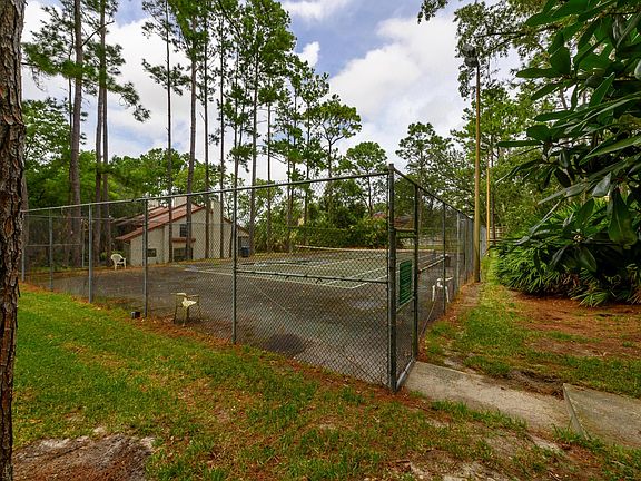 5th image of 2505 Wood Hill Dr #1