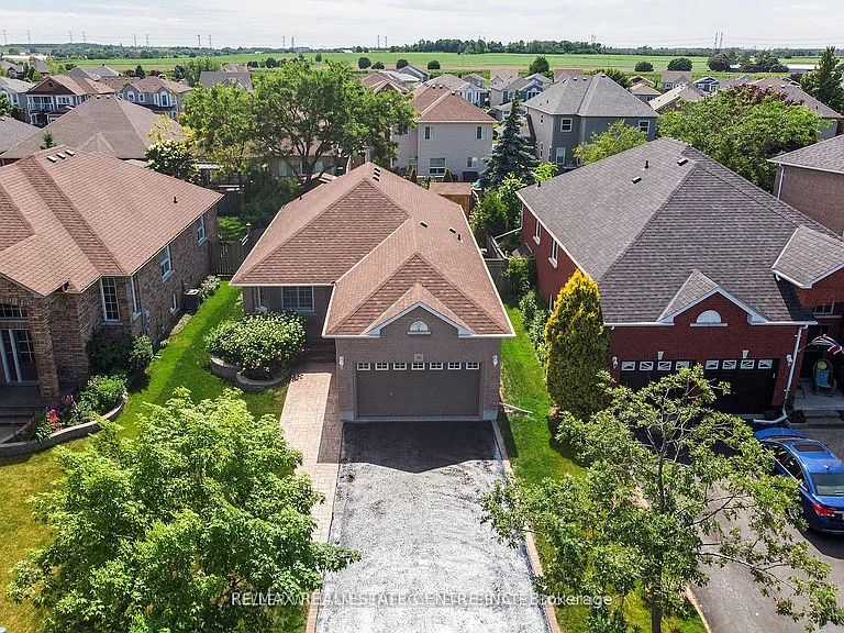 36 Padfield Dr — Photo 3