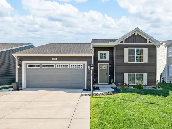 540 Cygnet Lake Dr, Benton Harbor, MI 49022