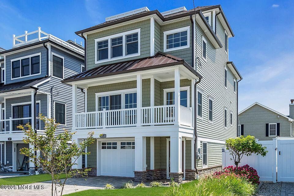 1st image of 39 20th Ave