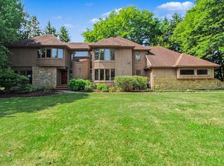 4837 Starak Ln, Ann Arbor, MI 48105
