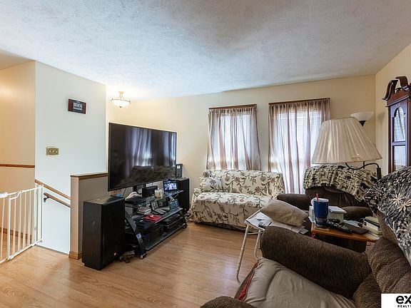 3rd image of 2331 NW 50th St