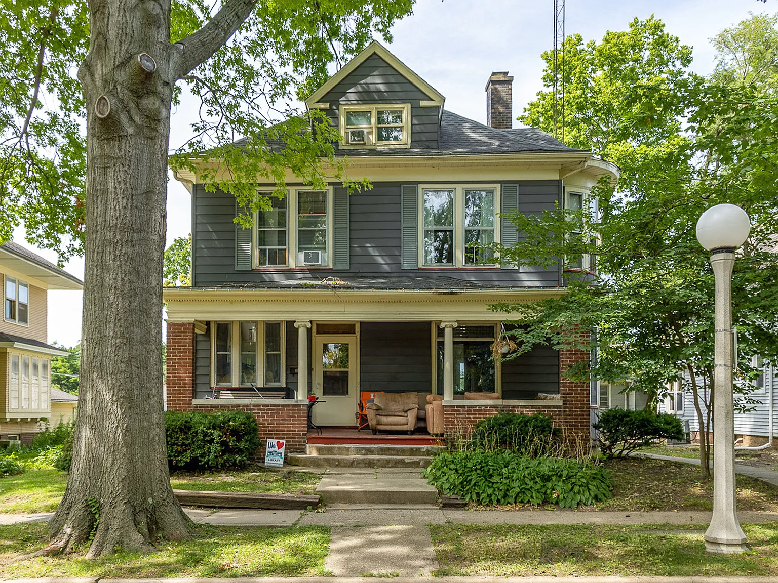 6 bed, 3000 sqft, $3,050 — Photo 2