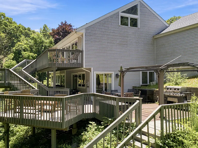 71 Blackberry Dr — Photo 31