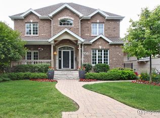 107 Prairie Ave, Park Ridge, IL 60068