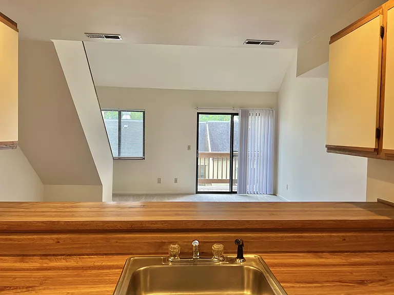 1002 Linden Ave #304-1 — Photo 14