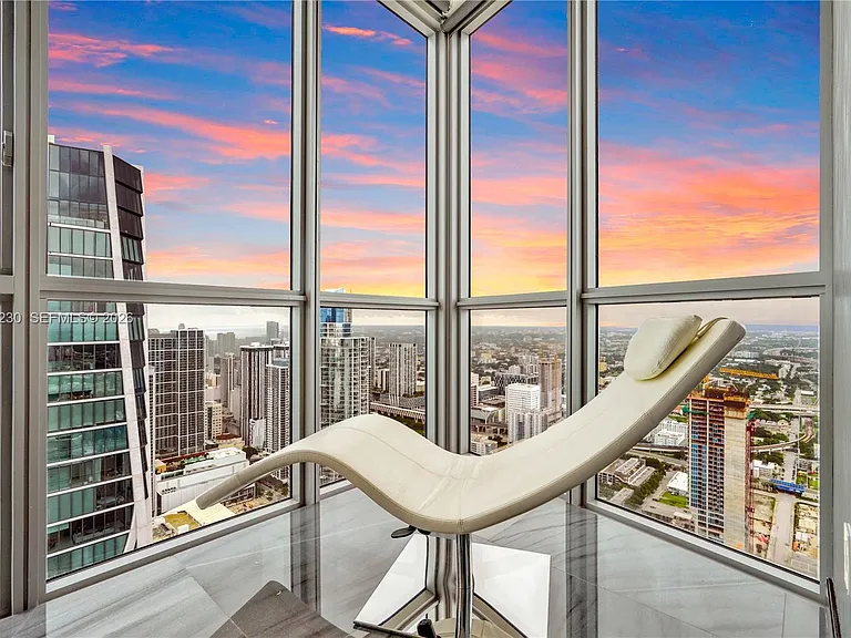 1100 Biscayne Blvd #6001 — Photo 38