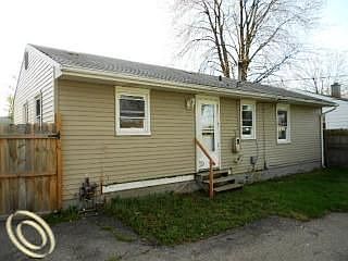 5th image of 15674 McGuire St