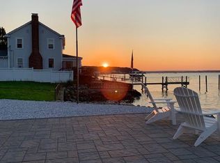 105 Charlotte Dr #A, East Greenwich, RI 02818