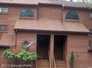 156 Stream Ct, Bushkill, PA 18324
