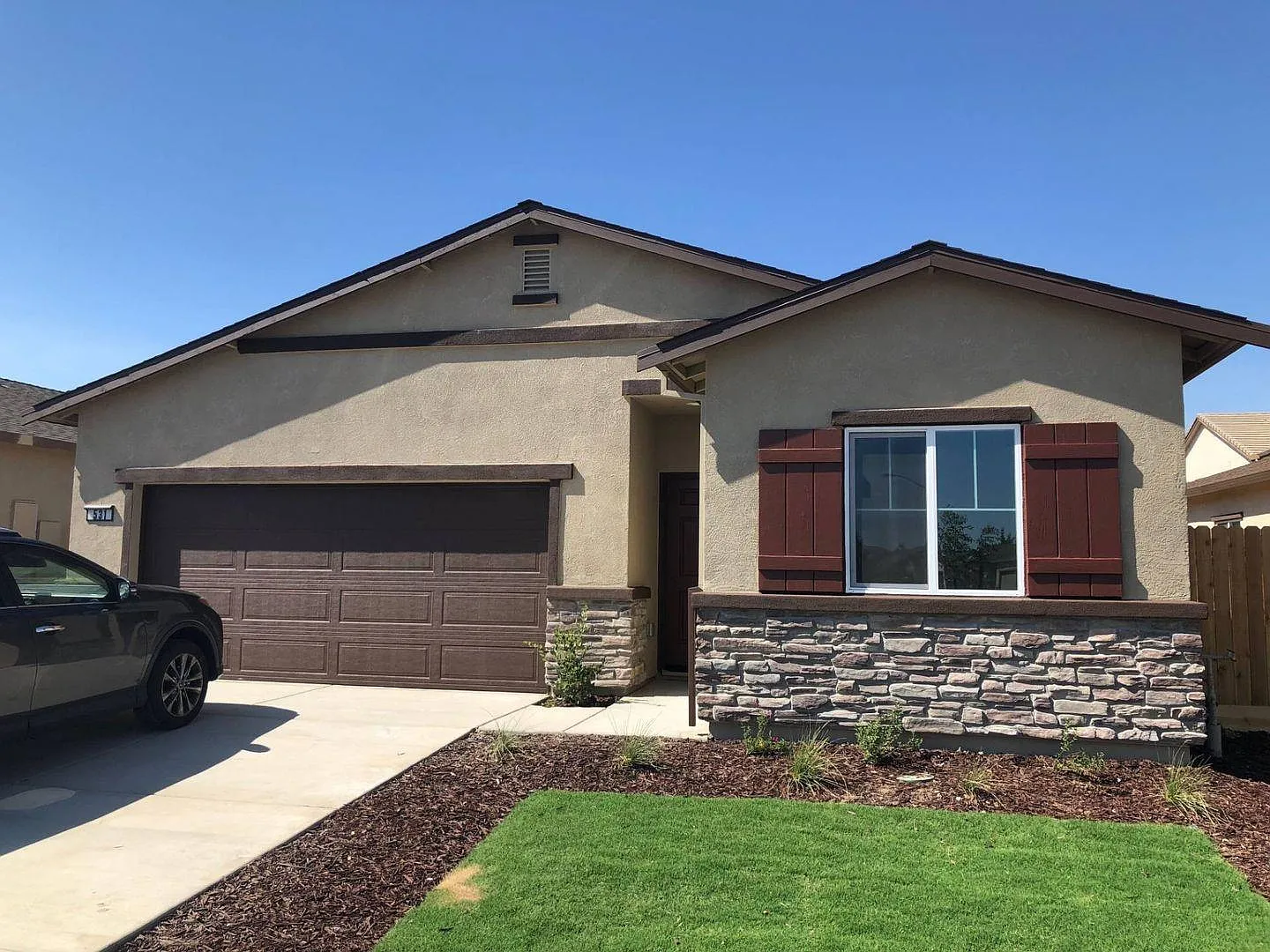 531 Tolman Way photo 1