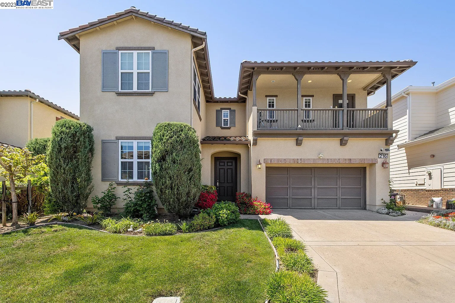 216 Carrick Cir photo 1