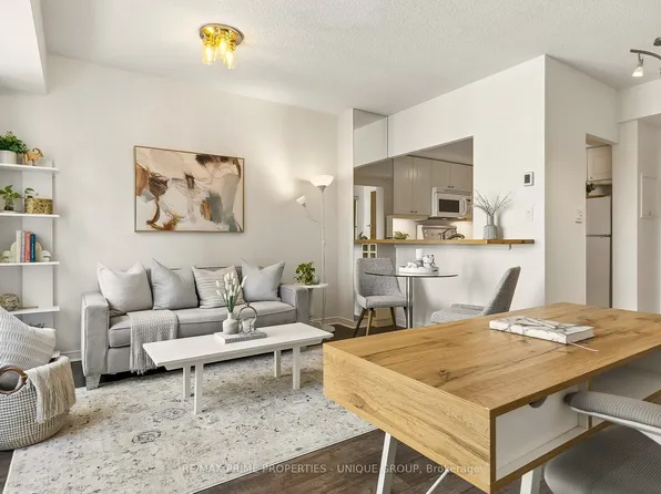 99 Hayden St #1005, Toronto, ON M4Y 3B4