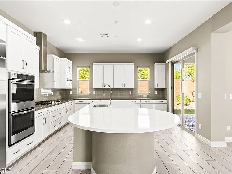 10314 Apache Blue Ave — Photo 12