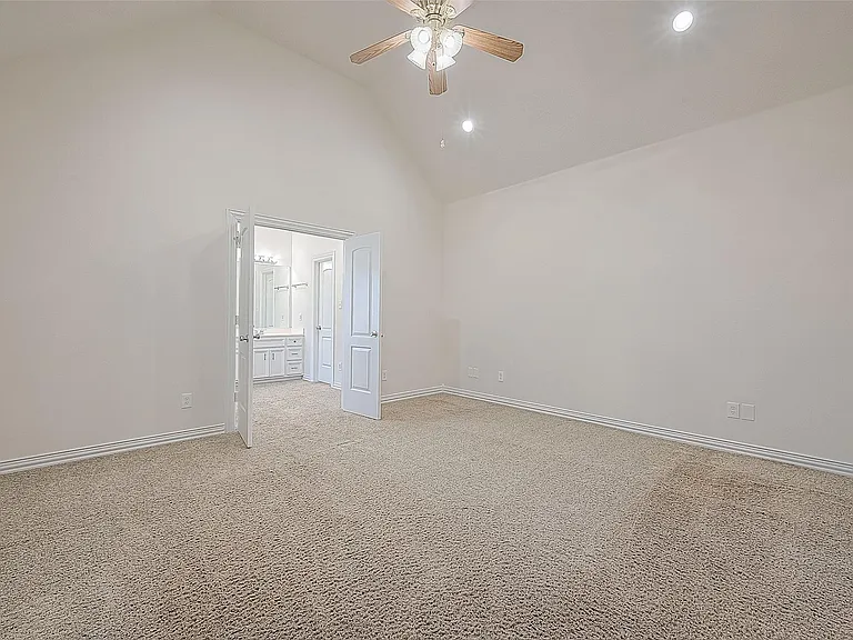 1189 Lovett St — Photo 29