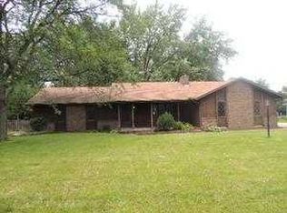 1915 Saint Joe Center Rd, Fort Wayne, IN 46825