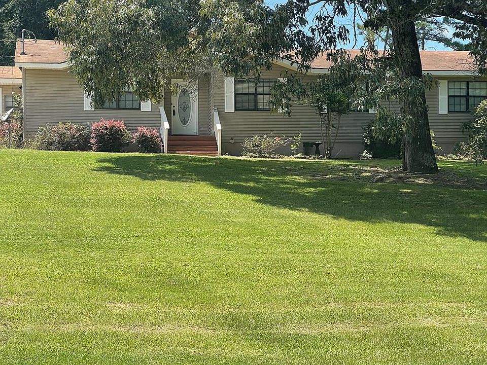 2nd image of 107 Honeysuckle Rd