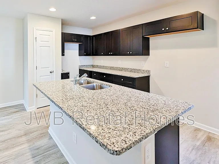 9075 Eaton Ave — Photo 2