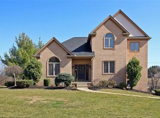 702 Magnolia Ln, Cranberry Township, PA 16066