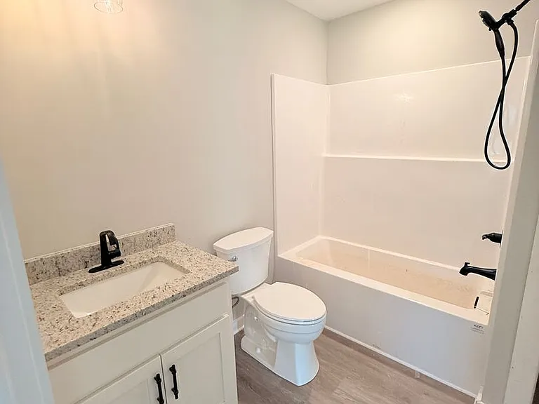 785 Whitehall Rd — Photo 21