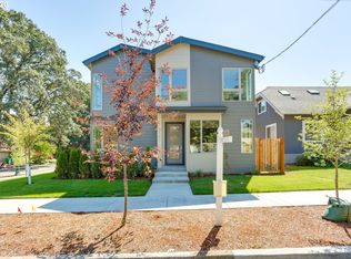 2082 SE Nehalem St, Portland, OR 97202