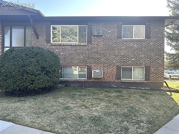 2nd image of 6625 Dublin Loop W APT 4