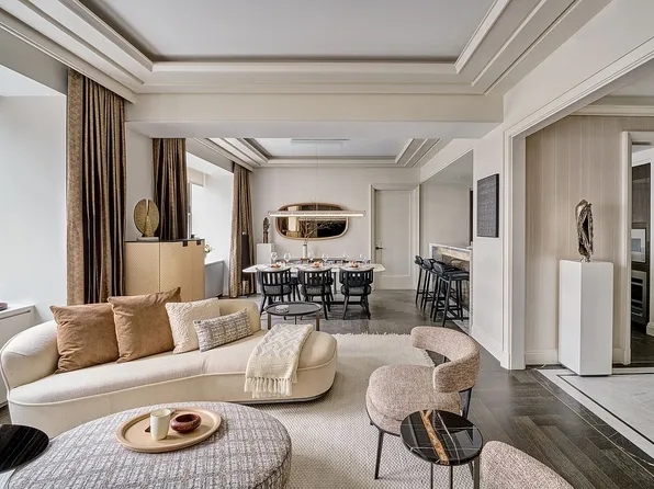 303 Park Ave #2412, New York, NY 10022